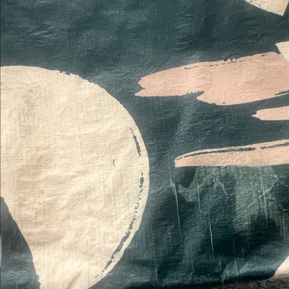 ALOHA Collection Green and Cream Travel Bag - Picture 5 of 9